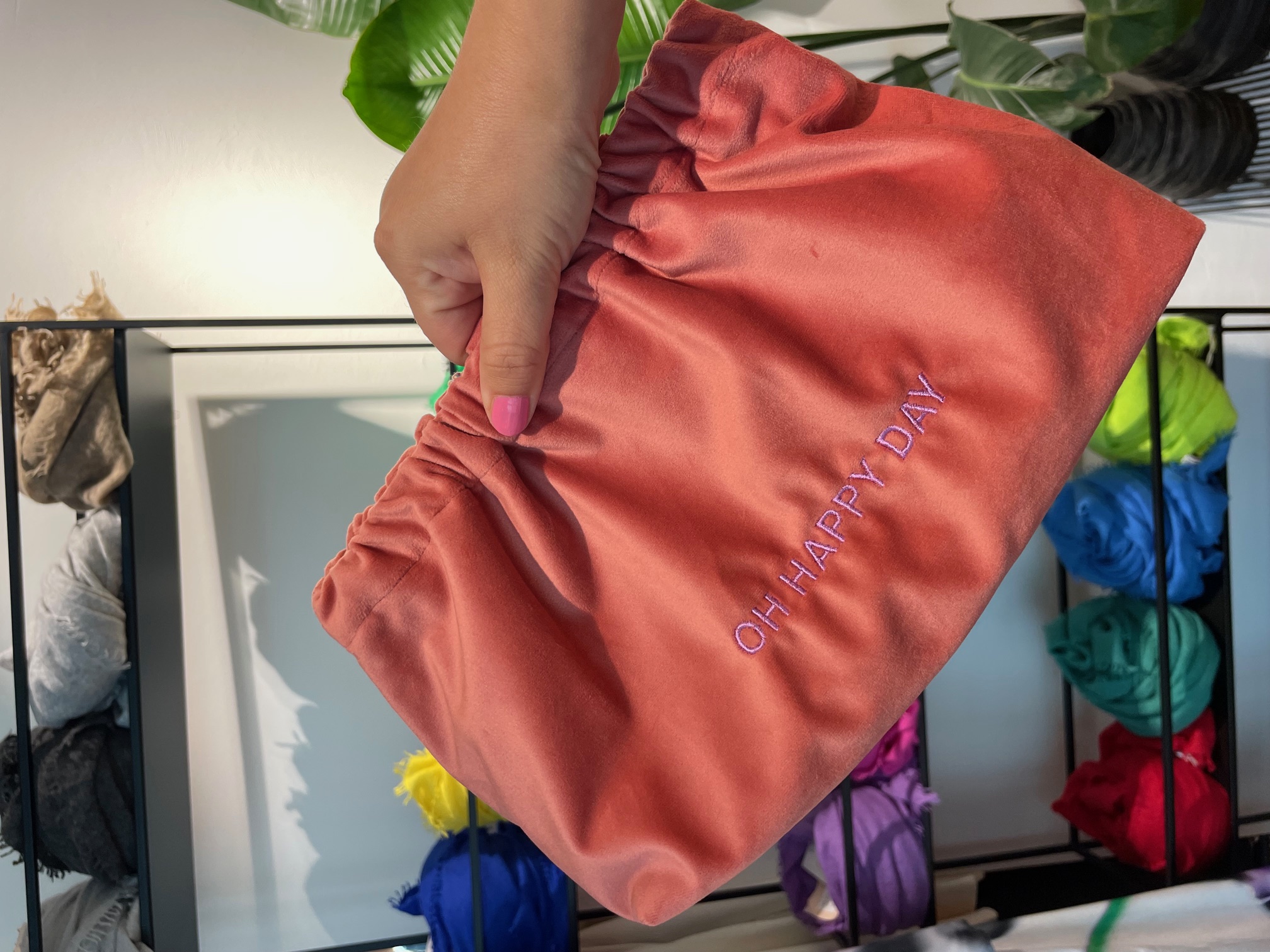 SORBET ISLAND Velvet Clutch Bag "oh happy day" VEBL0030