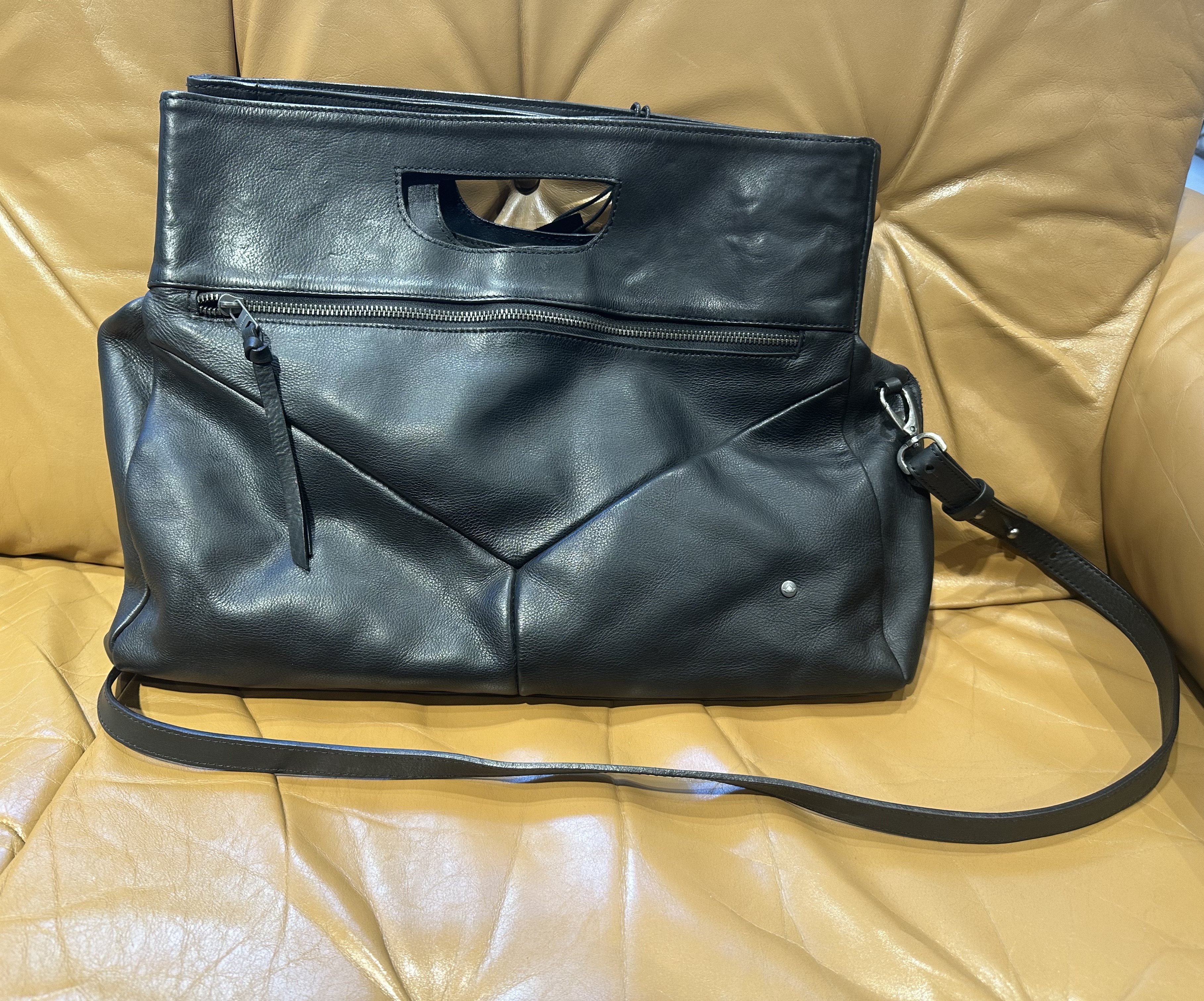 REHARD Handtasche BS-5104 schwarz  